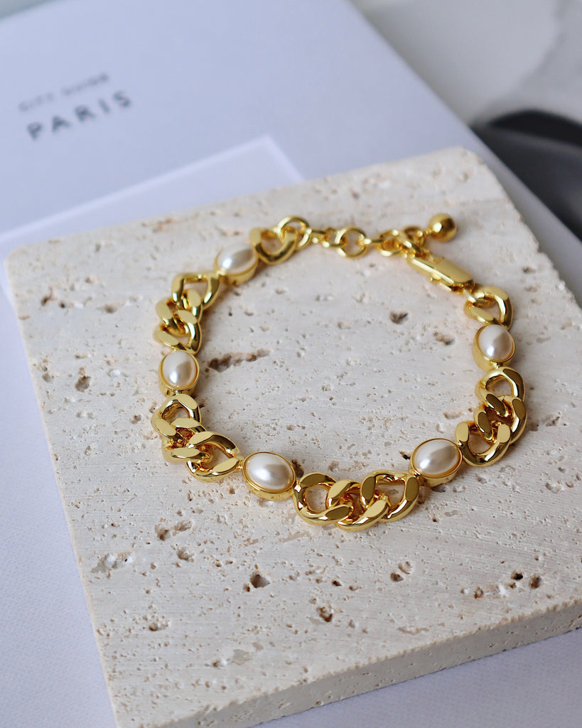 Timeless Pearl Chain Bracelet