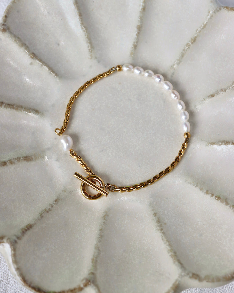 Delicate Pearl T Bar Bracelet